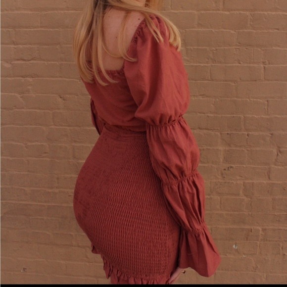 pink ruffled keyhole dress - Picture 2 of 5